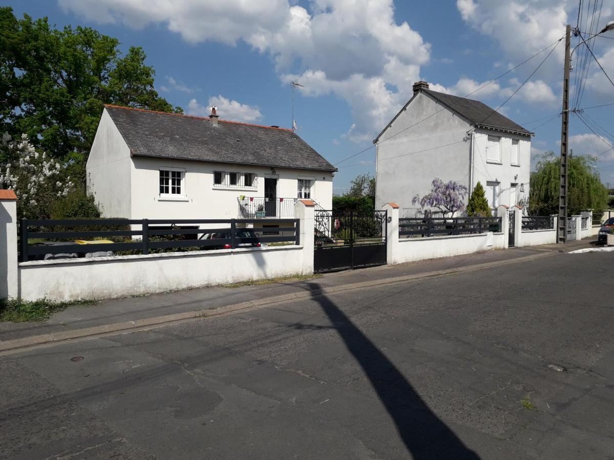 Appartement Sur Les Bords De Loire à Montlouis-sur-Loire Extérieur photo